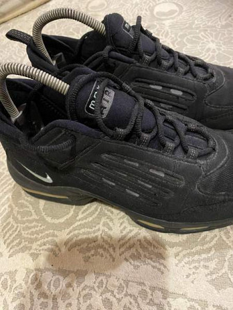 Nike Air Max jumppa ja treenikengät Vantaa - valokuva 4