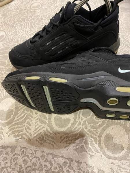 Nike Air Max jumppa ja treenikengät Vantaa – foto 2