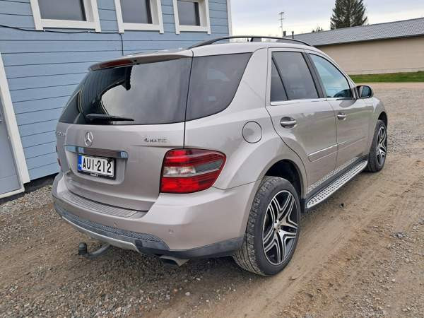 Mercedes-Benz ML Toholampi - valokuva 4