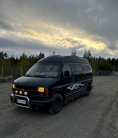 Chevrolet Chevy Van Tuusula - valokuva 2