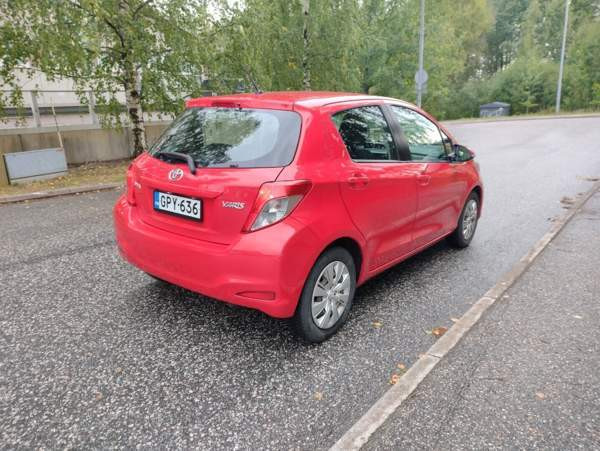 Toyota Yaris Vantaa - valokuva 3