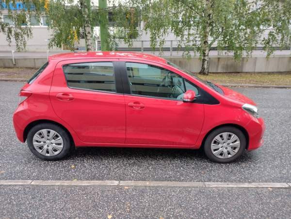 Toyota Yaris Vantaa - valokuva 5
