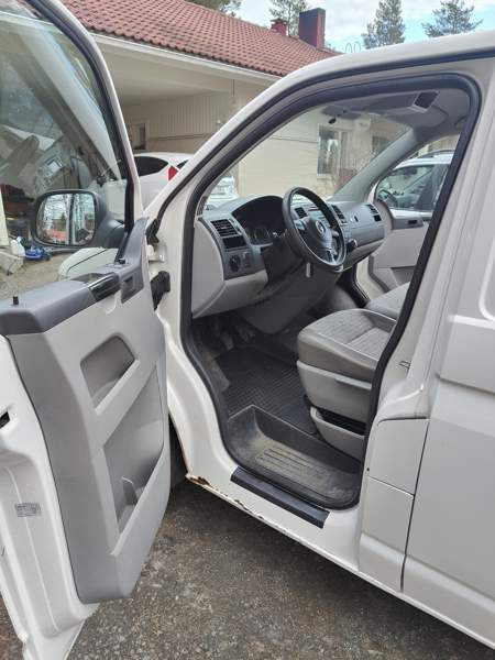 Volkswagen Transporter Oulu - valokuva 7