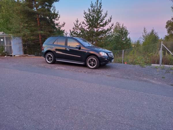 Mercedes-Benz ML Naantali - изображение 3