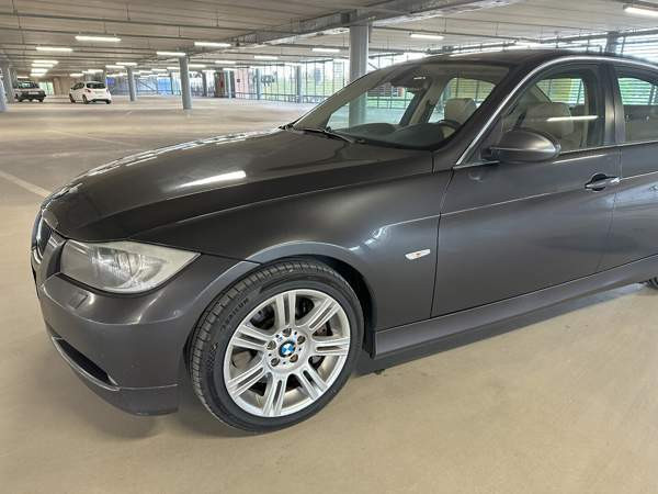 BMW 335 Turtkul - valokuva 5