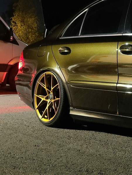 Mercedes-Benz E Glebychevo - valokuva 3