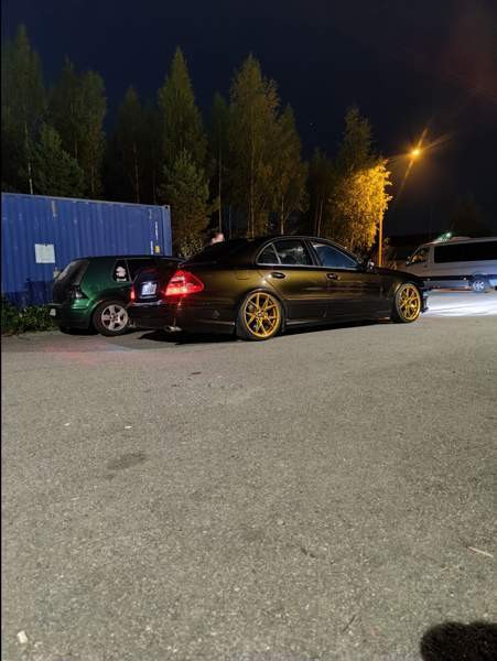 Mercedes-Benz E Glebychevo - valokuva 2