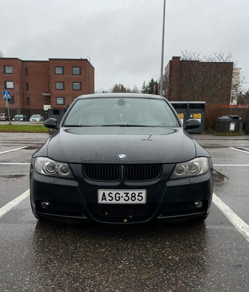 BMW 330 Kouvola - valokuva 4
