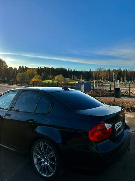 BMW 330 Kouvola - valokuva 7