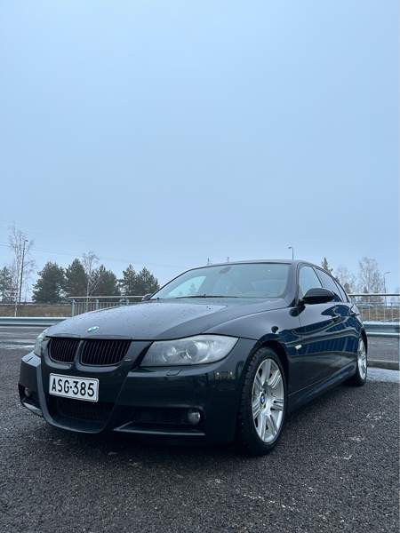 BMW 330 Kouvola - valokuva 8
