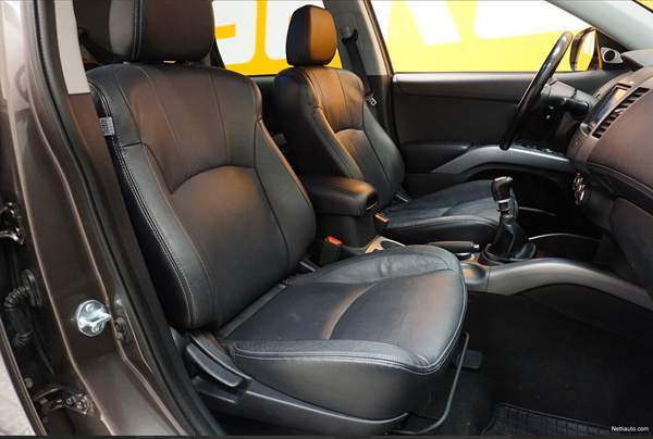 Mitsubishi Outlander Lons-le-Saunier - photo 4