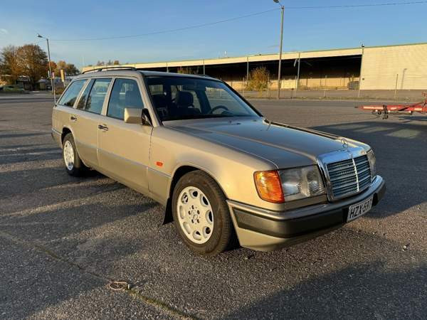 Mercedes-Benz E Turtkul - valokuva 1