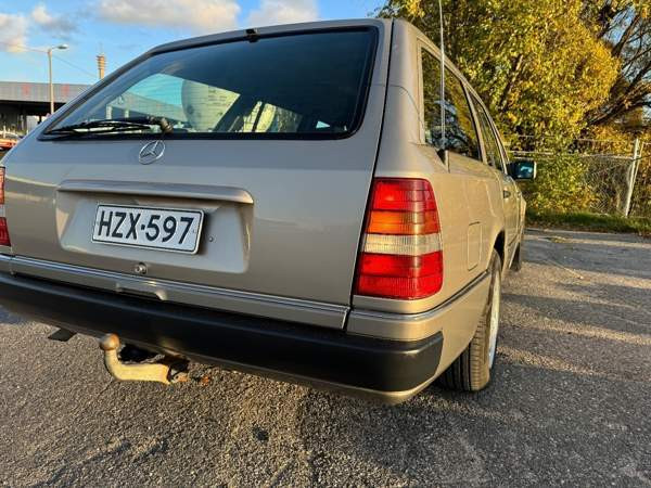 Mercedes-Benz E Turtkul - valokuva 5