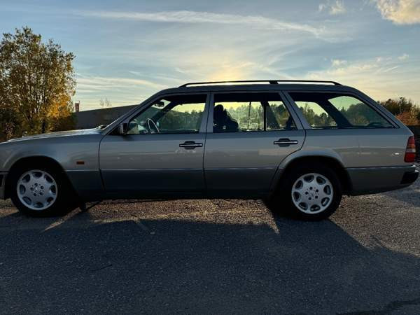 Mercedes-Benz E Turtkul - valokuva 3