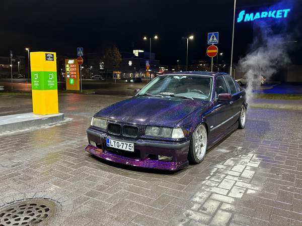 BMW 323 Nurmijärvi - valokuva 6