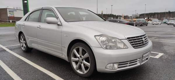 Toyota Crown Ювяскюля - изображение 1