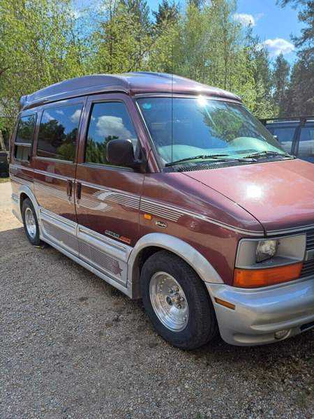 Chevrolet Astro Lons-le-Saunier - valokuva 3