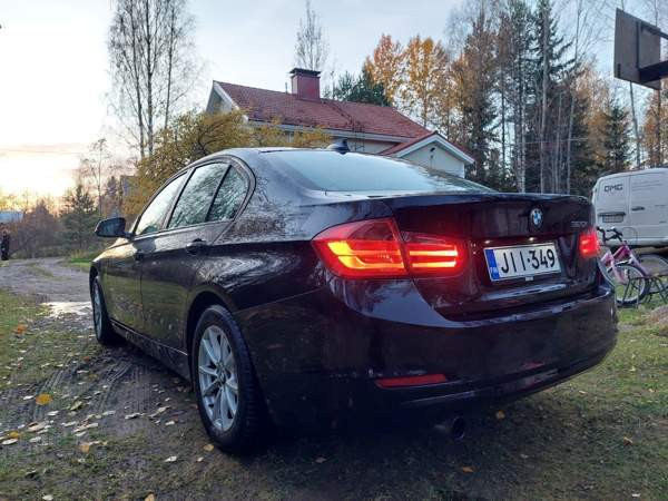 BMW 320 Luga - valokuva 4
