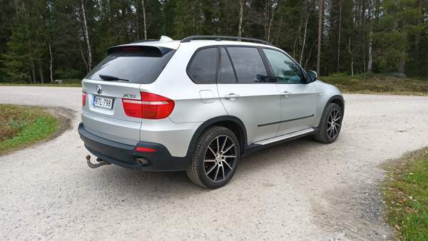 BMW X5 Kuusamo - valokuva 1