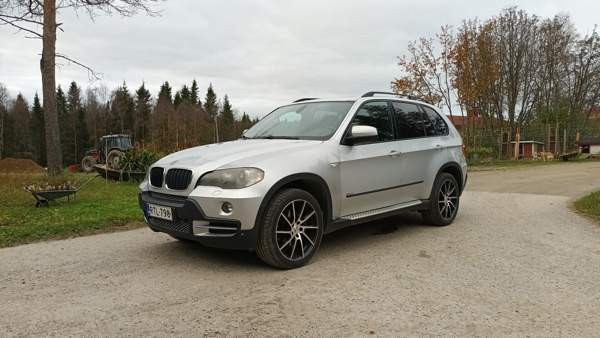 BMW X5 Kuusamo - valokuva 2