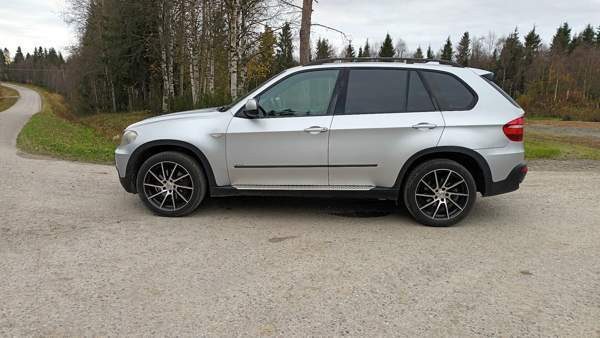 BMW X5 Kuusamo - valokuva 5