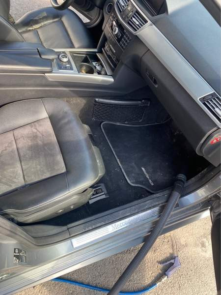 Mercedes-Benz E Холлола - изображение 2