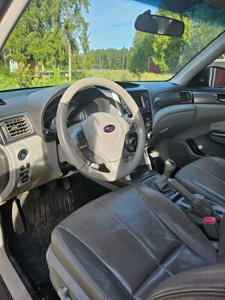 Subaru Forester Турткуль - изображение 2