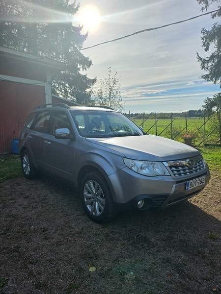 Subaru Forester Турткуль - изображение 4