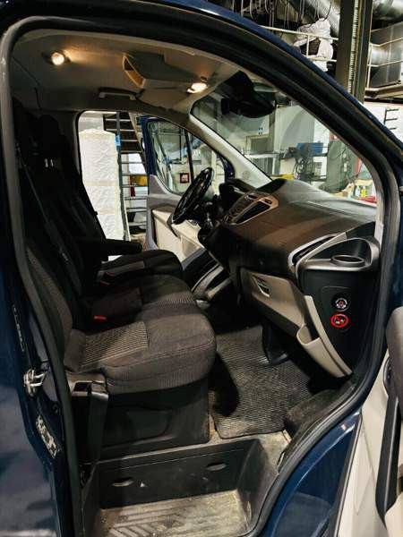Ford Transit Custom Vantaa - valokuva 4