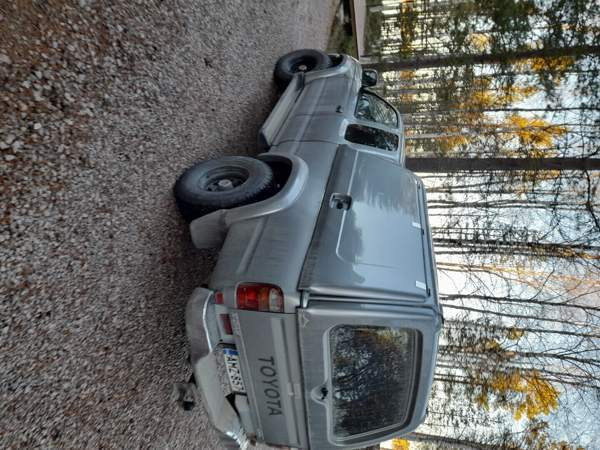 Toyota Hilux Куусамо - изображение 4