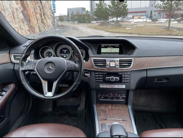 Mercedes-Benz E Вантаа - изображение 8