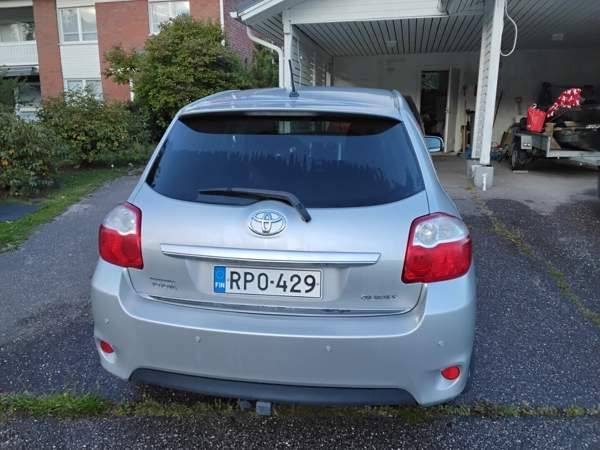 Toyota Auris Glebychevo - photo 2