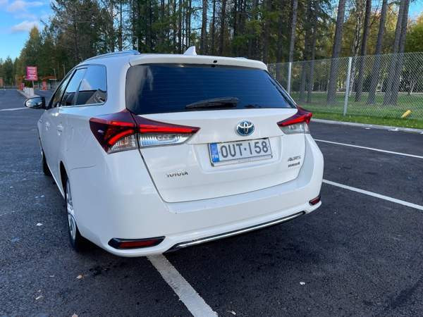 Toyota Auris Oulu - valokuva 5