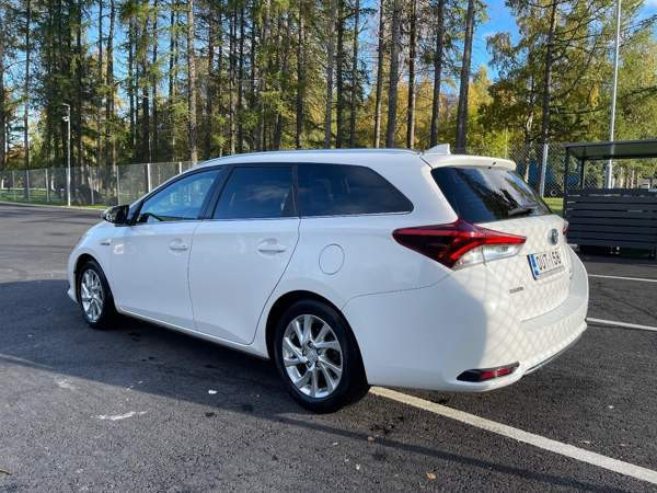 Toyota Auris Oulu - valokuva 6