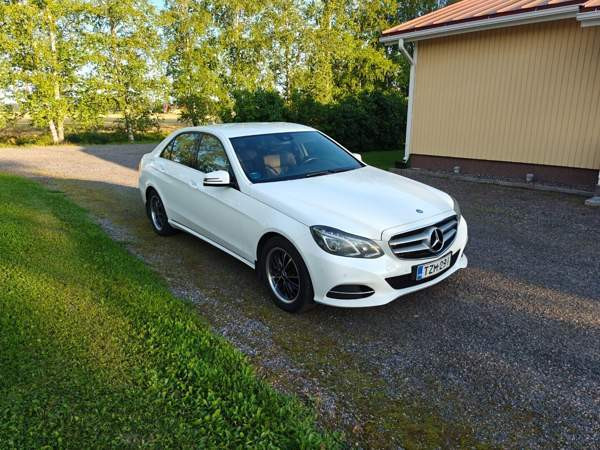 Mercedes-Benz E Turtkul - valokuva 2