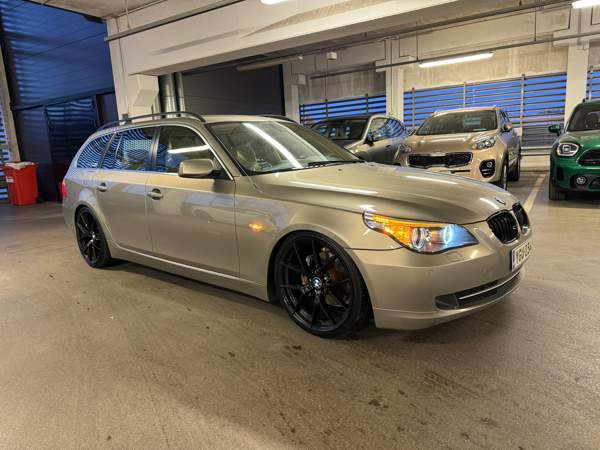 BMW 523 Espoo - valokuva 1