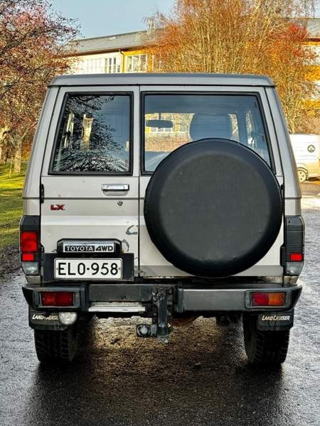 Toyota Land Cruiser Raasepori - valokuva 6