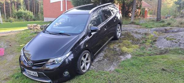 Toyota Auris Pornainen – foto 1