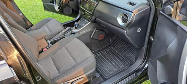 Toyota Auris Pornainen – foto 3