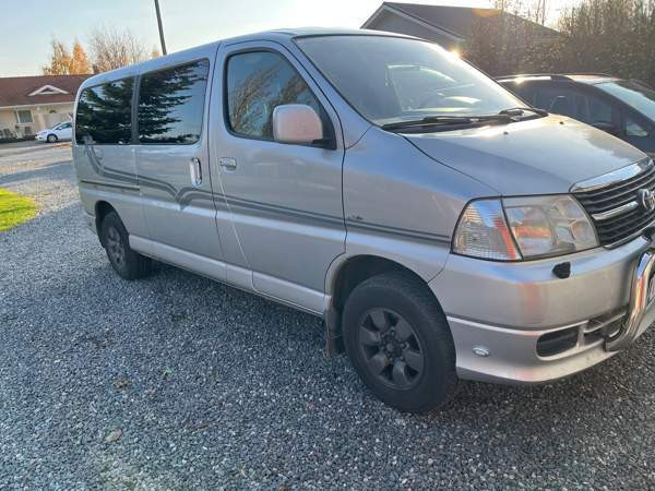 Toyota Hiace Сейняйоки - изображение 2