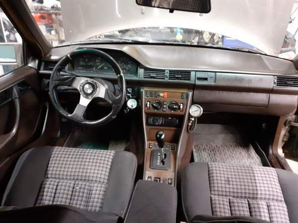 Mercedes-Benz E Оулу - изображение 7