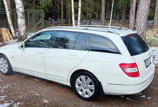 Mercedes-Benz C Ugleural'skiy - valokuva 5