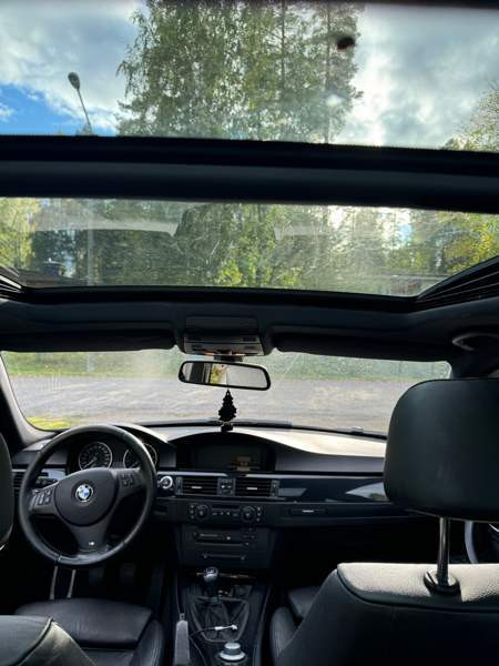 BMW 330 Jaemsae - valokuva 2