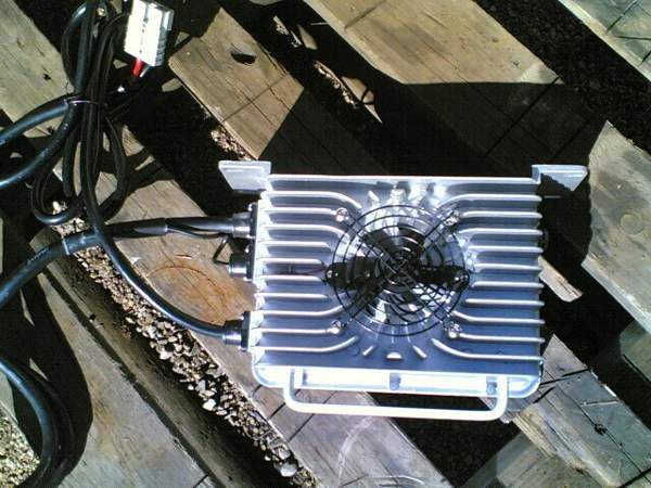 Nissan Sunny Luga - valokuva 8