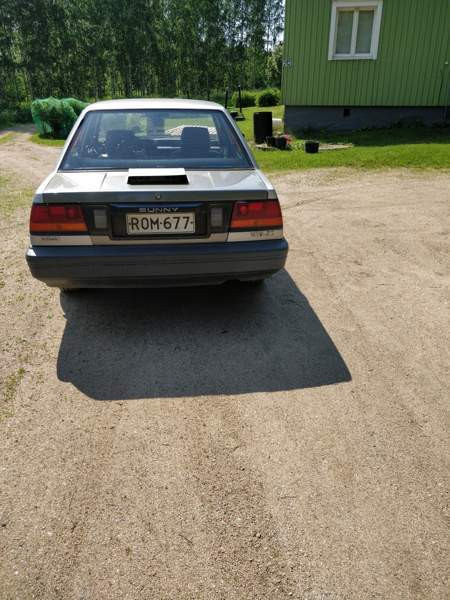 Nissan Sunny Luga - valokuva 4