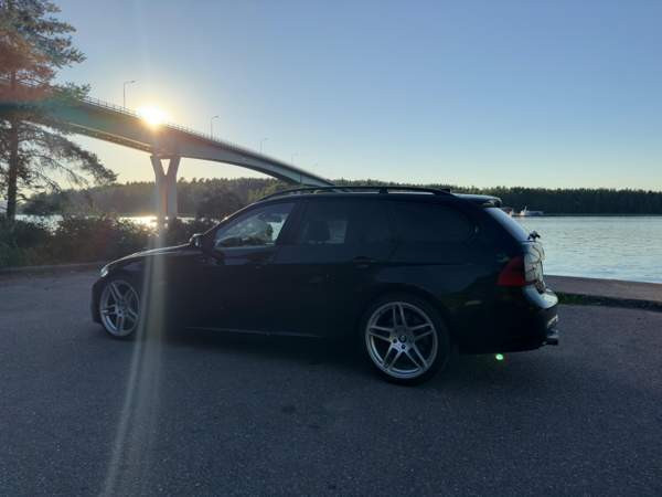 BMW 335 Порвоо - изображение 5