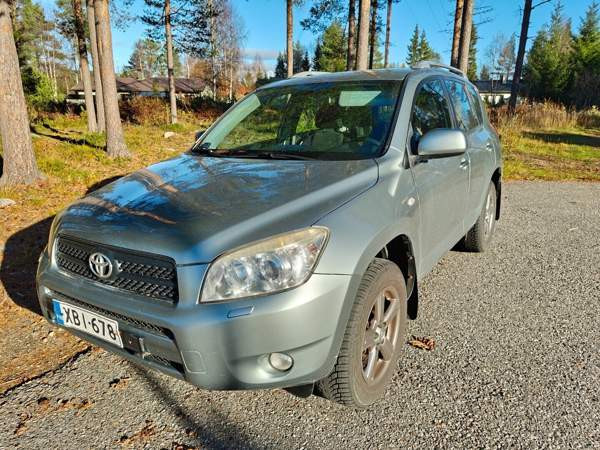 Toyota RAV4 Рованиеми - изображение 1