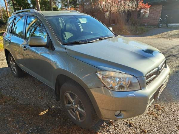 Toyota RAV4 Рованиеми - изображение 4