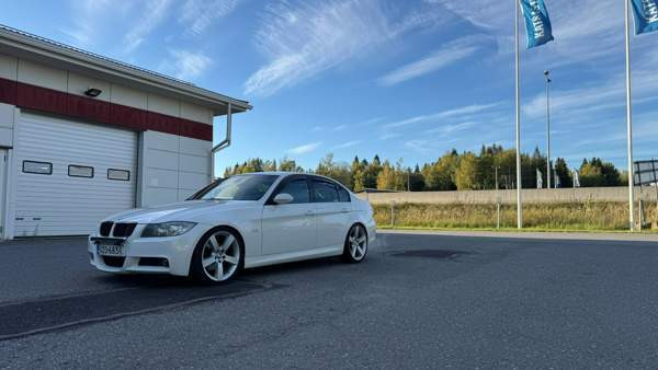 BMW 325 Mikkeli - photo 2