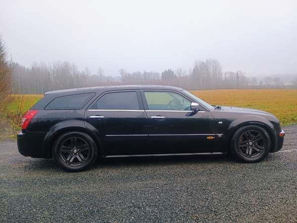Chrysler 300C Yloejaervi – foto 4